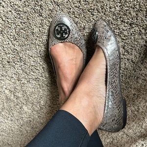 Tory Burch leather gold foil snakeskin ballet flats. Size 7